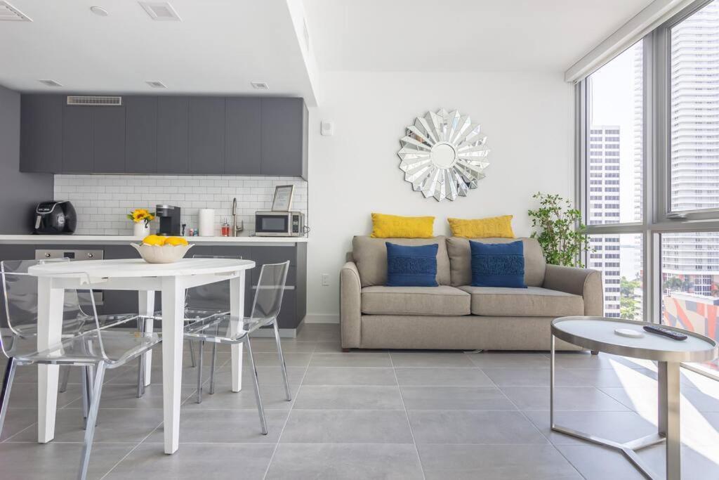 Amazing Condo In Downtown Miami/Brickell W/Parking Екстериор снимка